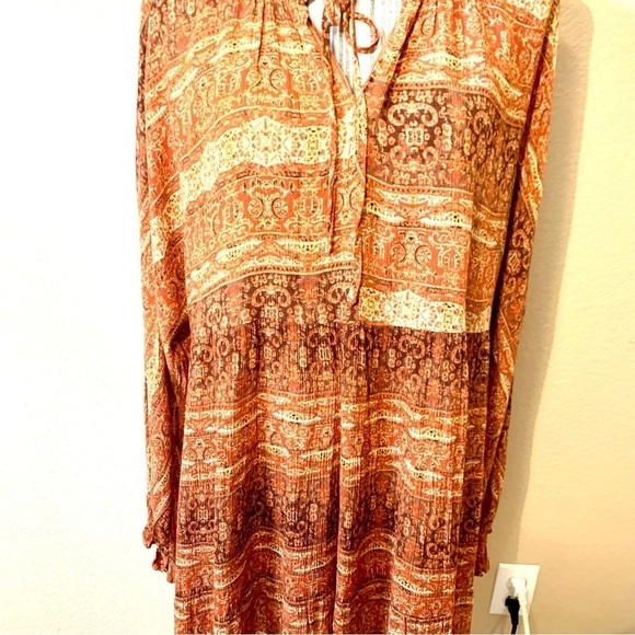 VICI Tunic Top Medium Orange Brown Rust 100% Rayon Long-Slvs Boho Flowy Smocked - Picture 3 of 16